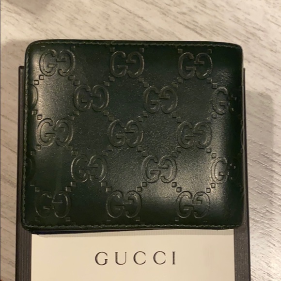 Authentic Gucci Bifold wallet - Picture 2 of 9